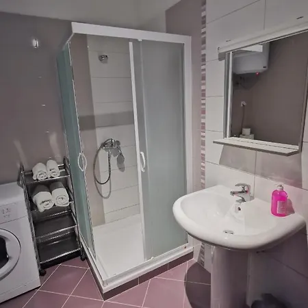 Paola No Contact Check In Appartement Plomin